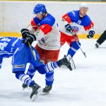 V tradičním derby hokejisté Náchoda ztráceli dvě branky, v&nbsp;závěru však vyrovnal Matouš. V&nbsp;prodloužení vystřelil vítězství Náchodu znovu kanonýr Matouš a rozhodl o porážce okresního rivala z&nbsp;Jaroměře. Přepište dějiny – komplex Jaroměř prolomen, Náchod zvítězil po 14 porážkách v&nbsp;řadě!